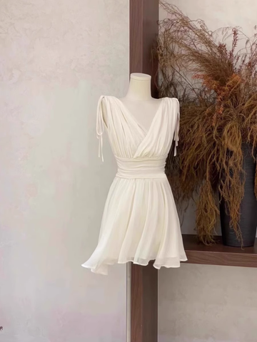 A Line V Neckline Ruffled White Women's Short Holiday Dresses Birthday Dress SD200